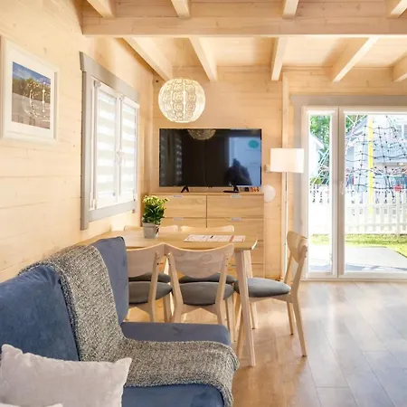 אכסניה Collins *