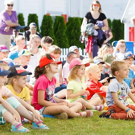 Collins אכסניה אוסטרוני מורסקי