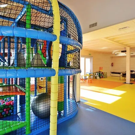 롯지 Collins 우스트 노리 모르스키