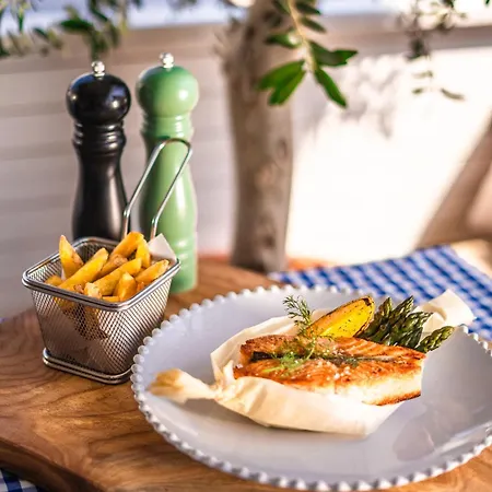 Collins * Ustronie Morskie